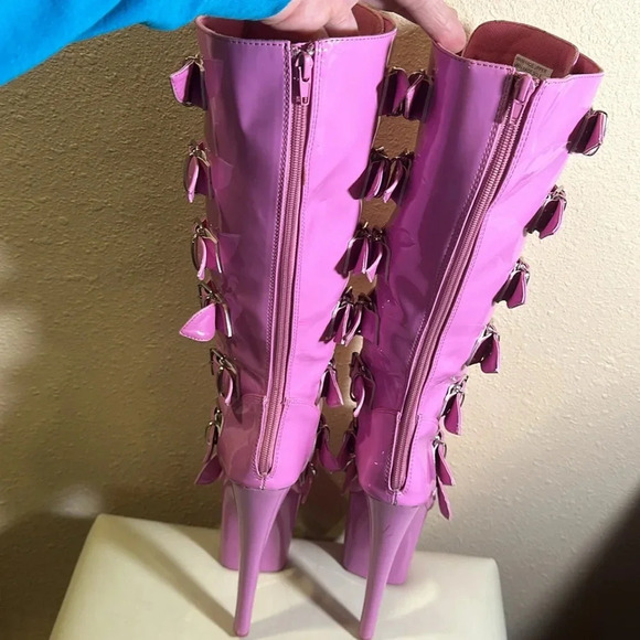 Pink boots size 8 - Picture 7 of 11